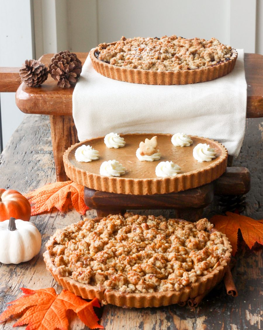 Pumpkin Pie and Apple Crumble Thanksgiving dessert duo, featuring rich pumpkin and spiced apple flavours, perfect for holiday celebrations and family gatherings